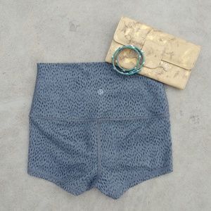 Lululemon size 4 cheeky shorts